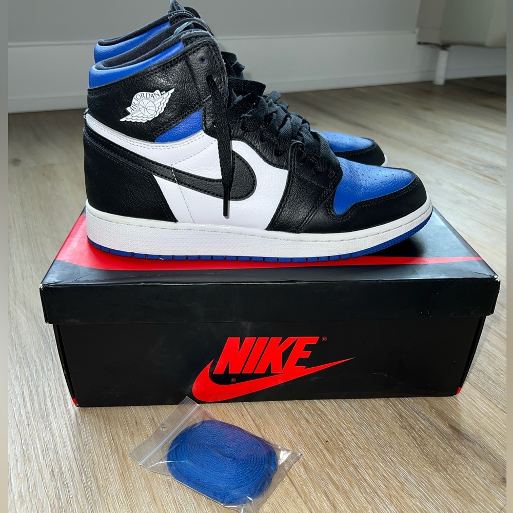 AIR JORDAN 1 RETRO HIGH OG “Royal Toe” 6.5 Y